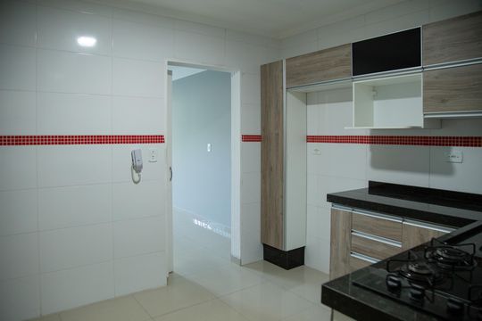 Cozinha  de casa de condomínio à venda com 3 quartos, 128m² em Vila Taquari, São Paulo