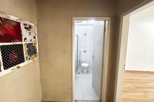 Corredor de casa para alugar com 2 quartos, 70m² em Vila Alto de Santo Andre, Santo André