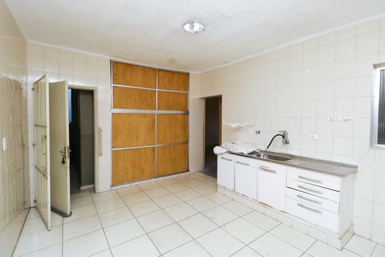Cozinha de casa à venda com 2 quartos, 134m² em Vila Alzira, Santo André