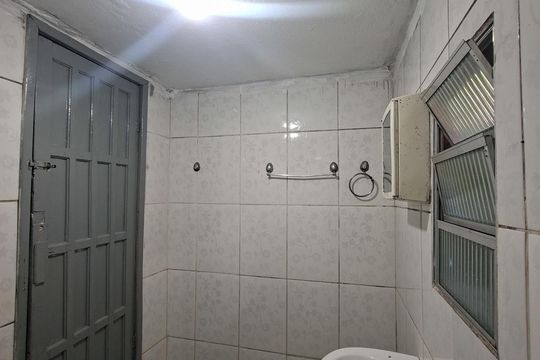 Banheiro  de casa para alugar com 2 quartos, 50m² em Jardim Cumbica, Guarulhos