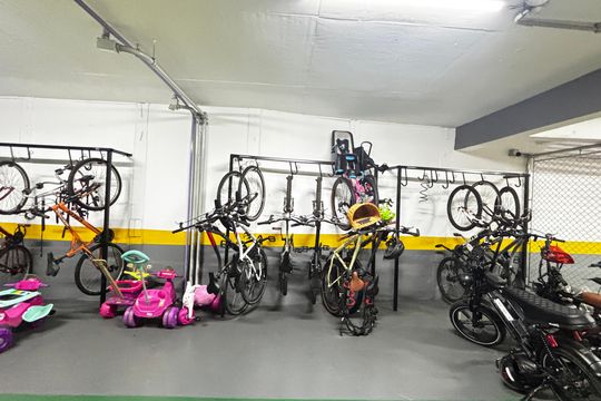 Bicicletário de apartamento à venda com 2 quartos, 63m² em Vila Gilda, Santo André