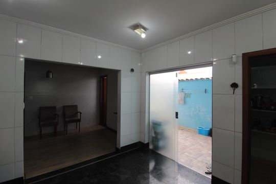 Cozinha de casa à venda com 3 quartos, 140m² em Serrano, Belo Horizonte