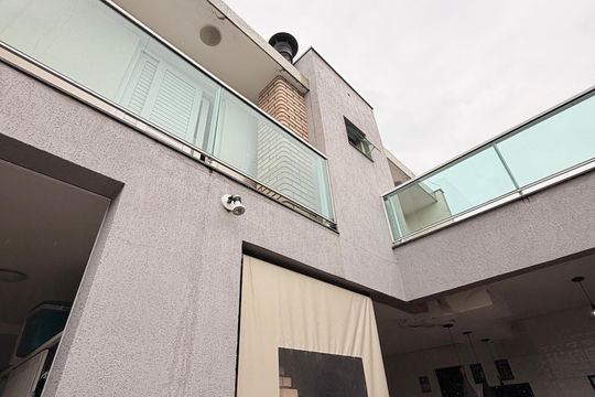 Vista externa de casa à venda com 3 quartos, 202m² em Jardim Marambaia Ii, Jundiaí