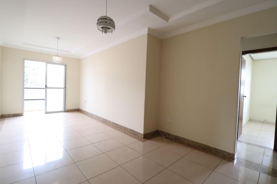 Apartamento para alugar com 3 quartos, 115m² em Vigilato Pereira, Uberlândia