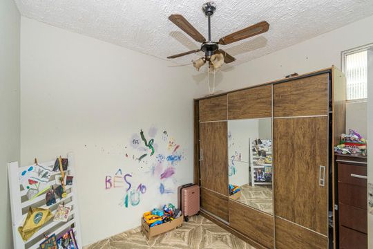 Quarto 2 de casa à venda com 2 quartos, 100m² em Brás de Pina, Rio de Janeiro