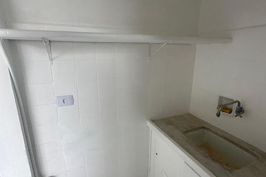 Cozinha de apartamento para alugar com 1 quarto, 30m² em Itararé, São Vicente