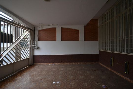 Garagem de casa à venda com 4 quartos, 156m² em Jardim Trussardi, São Paulo