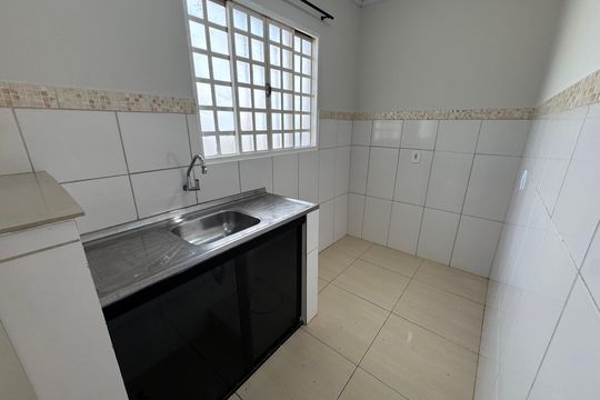 Casa para alugar com 2 quartos, 55m² em Qr 629, Brasília