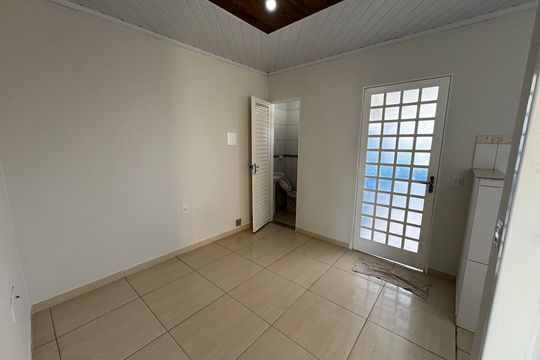 Casa para alugar com 2 quartos, 55m² em Qr 629, Brasília