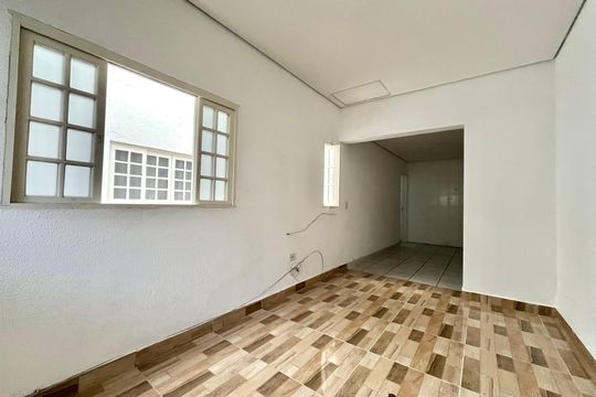 Casa para alugar com 1 quarto, 35m² em Vila Imperio, São Paulo