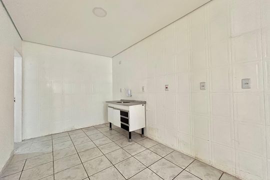Cozinha  de casa para alugar com 1 quarto, 35m² em Vila Imperio, São Paulo