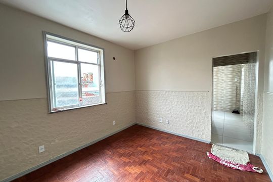 Casa para alugar com 2 quartos, 76m² em Bento Ribeiro, Rio de Janeiro