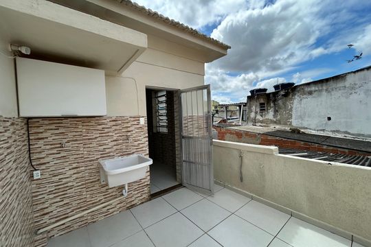 Área de Serviço de casa para alugar com 2 quartos, 76m² em Bento Ribeiro, Rio de Janeiro