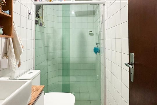 Banheiro Social de apartamento à venda com 2 quartos, 52m² em Parque Selecta , São Bernardo do Campo