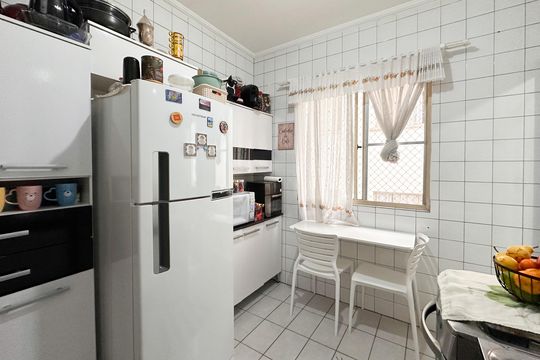 Cozinha de apartamento à venda com 2 quartos, 52m² em Parque Selecta , São Bernardo do Campo