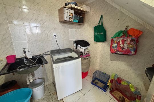 Área de serviço  de casa à venda com 6 quartos, 223m² em Centro Alto, Ribeirão Pires
