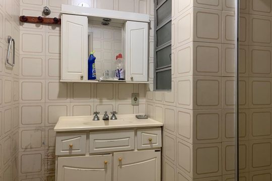 Banheiro de apartamento para alugar com 1 quarto, 44m² em Rt A, Novo Hamburgo