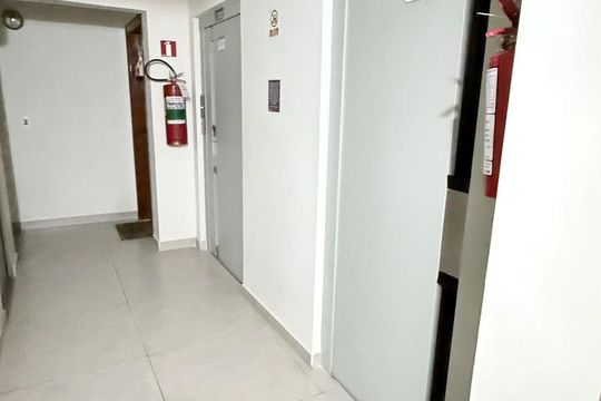 Corredor de apartamento à venda com 3 quartos, 47m² em Jardim Ester, São Paulo