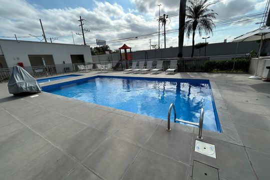 Área comum - Piscina de apartamento para alugar com 2 quartos, 41m² em Guadalupe, Rio de Janeiro
