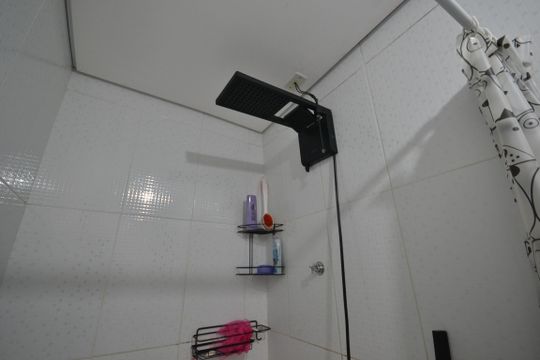 Banheiro 2 de casa à venda com 7 quartos, 200m² em Rio Pequeno, São Paulo
