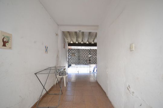 Garagem de casa à venda com 7 quartos, 200m² em Rio Pequeno, São Paulo