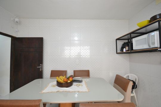 Cozinha de casa à venda com 7 quartos, 200m² em Rio Pequeno, São Paulo