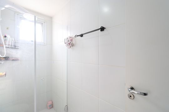 Banheiro de apartamento à venda com 1 quarto, 38m² em Barra Funda, São Paulo