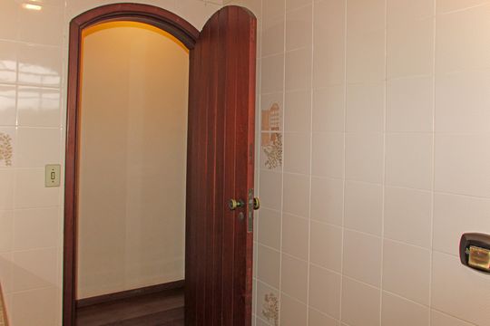 Casa à venda com 3 quartos, 212m² em Jardim Italia, Vinhedo