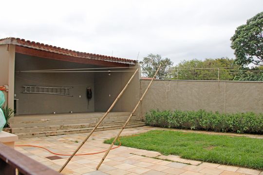 Casa à venda com 3 quartos, 212m² em Jardim Italia, Vinhedo