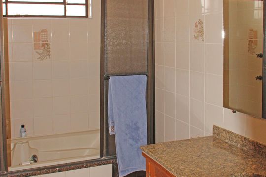 Casa à venda com 3 quartos, 212m² em Jardim Italia, Vinhedo