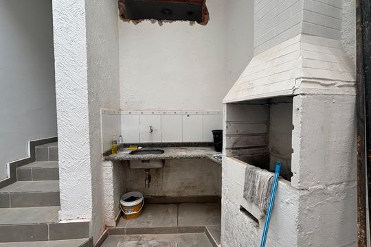 Quintal de casa para alugar com 7 quartos, 260m² em Planalto Paulista, São Paulo