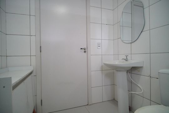 Banheiro de apartamento para alugar com 2 quartos, 64m² em Roselândia, Novo Hamburgo
