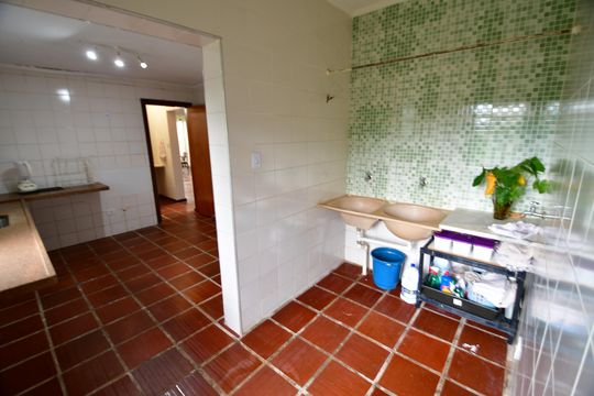 Área de Serviço de casa para alugar com 6 quartos, 360m² em Recanto dos Dourados, Campinas