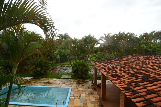 Quarto 2 - Vista de casa para alugar com 6 quartos, 360m² em Recanto dos Dourados, Campinas