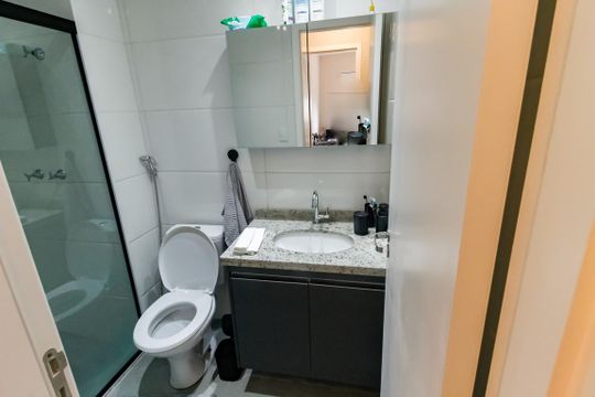 Banheiro de apartamento para alugar com 2 quartos, 40m² em Portal do Morumbi, São Paulo