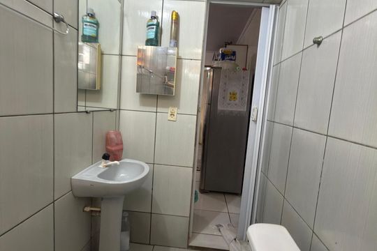 Casa à venda com 3 quartos, 200m² em Qr 421, Brasília