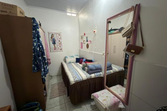 Casa à venda com 3 quartos, 200m² em Qr 421, Brasília