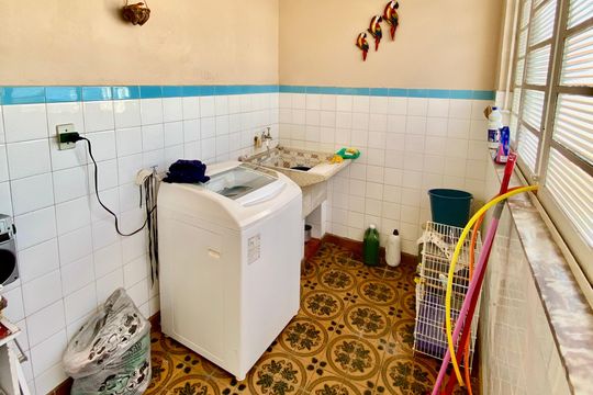 Área de serviço de casa à venda com 3 quartos, 370m² em Parque Industrial, Campinas