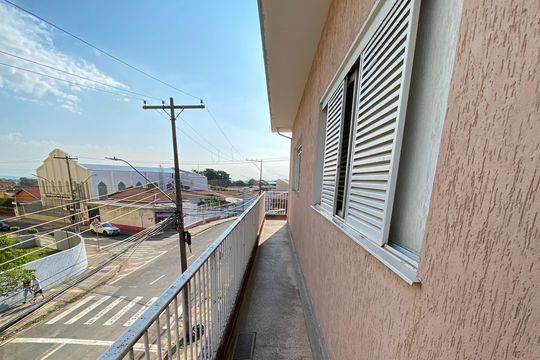 Varanda de casa à venda com 3 quartos, 370m² em Parque Industrial, Campinas