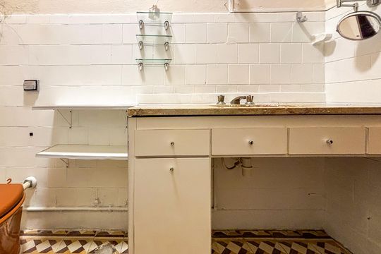 Banheiro de apartamento para alugar com 1 quarto, 90m² em Pinheiros, São Paulo