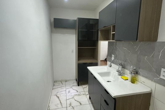 Cozinha de apartamento para alugar com 2 quartos, 45m² em Petrópolis, Cotia