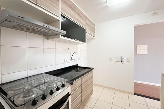 Cozinha de apartamento à venda com 2 quartos, 56m² em Conjunto Residencial Pombeva, São Bernardo do Campo