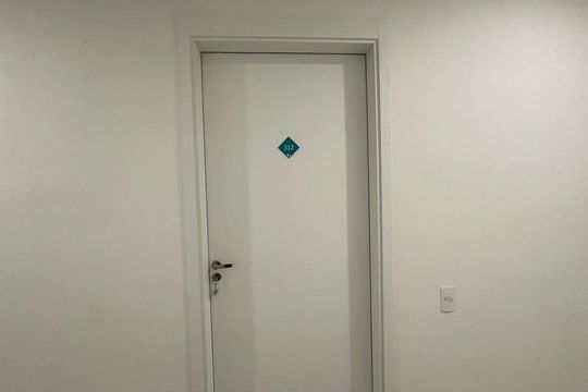 Porta de entrada de apartamento à venda com 2 quartos, 31m² em Parque Pan Americano, São Paulo
