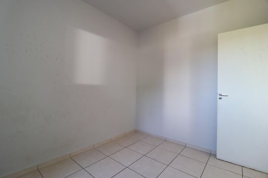 Quarto 2 de apartamento para alugar com 2 quartos, 45m² em Jaraguá, Uberlândia