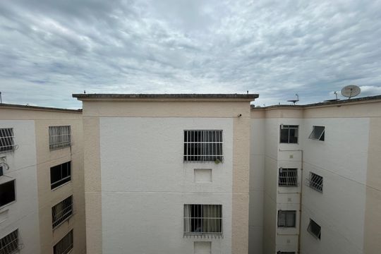 Vista do Quarto 1 de apartamento para alugar com 2 quartos, 43m² em Bonsucesso, Rio de Janeiro