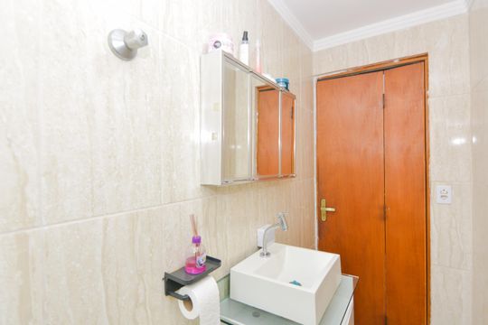 Banheiro de apartamento à venda com 2 quartos, 58m² em Jardim Leda, Guarulhos