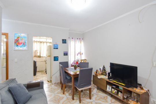 Sala de apartamento à venda com 2 quartos, 58m² em Jardim Leda, Guarulhos