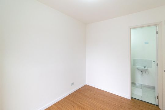Suíte de apartamento para alugar com 1 quarto, 27m² em Vila Guarani (zona Sul), São Paulo