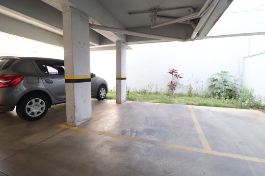 Garagem de apartamento para alugar com 2 quartos, 55m² em Nova Uberlândia, Uberlândia