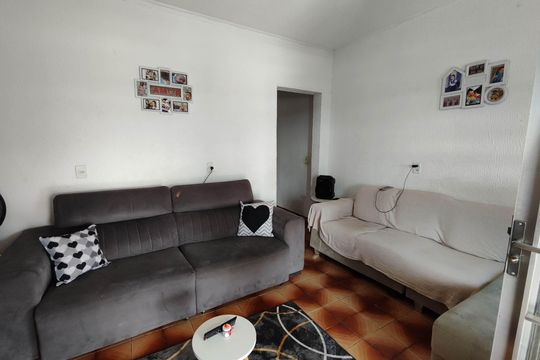 Casa à venda com 6 quartos, 197m² em Parque Guarani, São Paulo